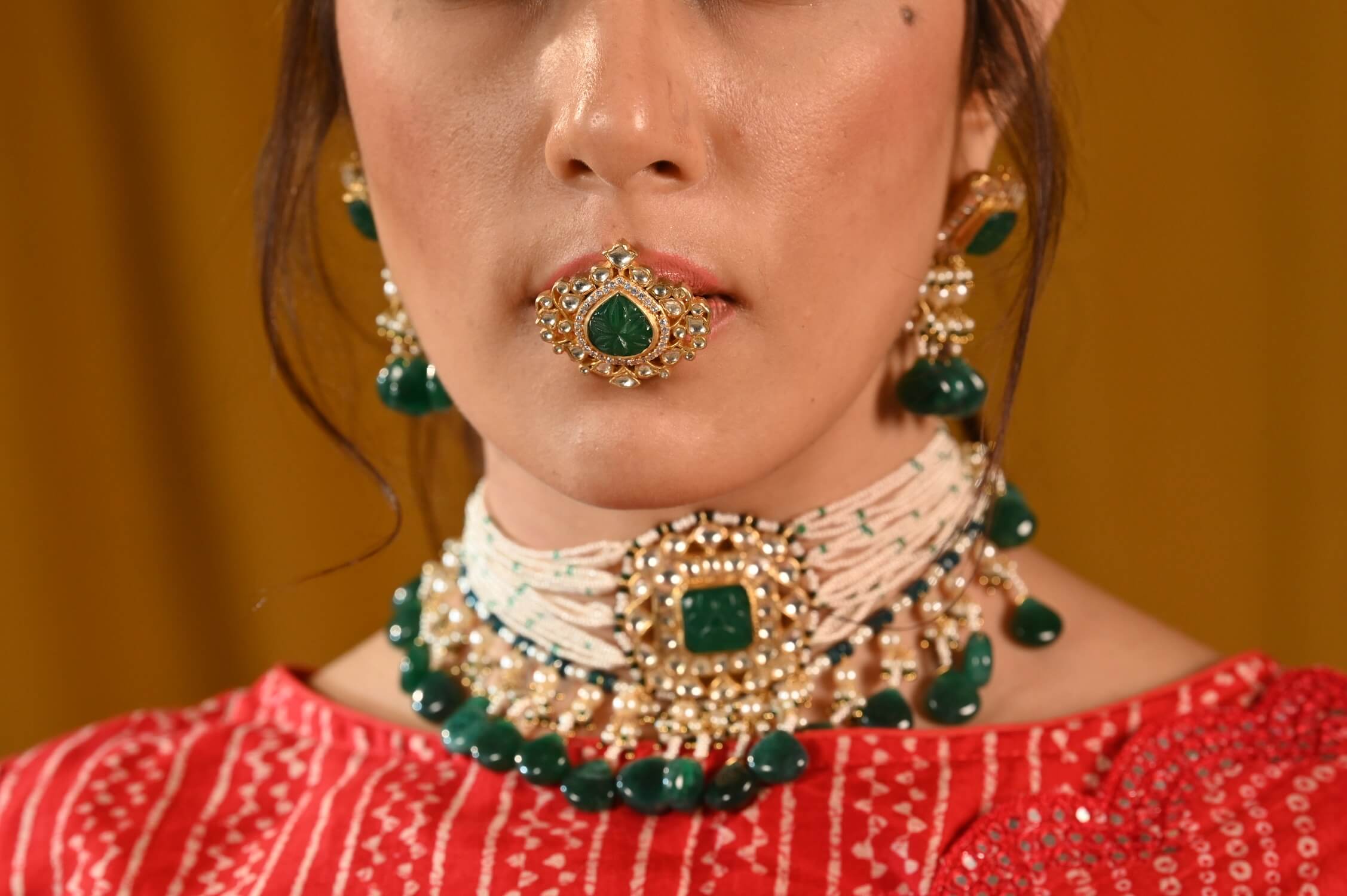 Carving Emerald Stone Necklace & Earrings Surrounded With Pachi Kundan